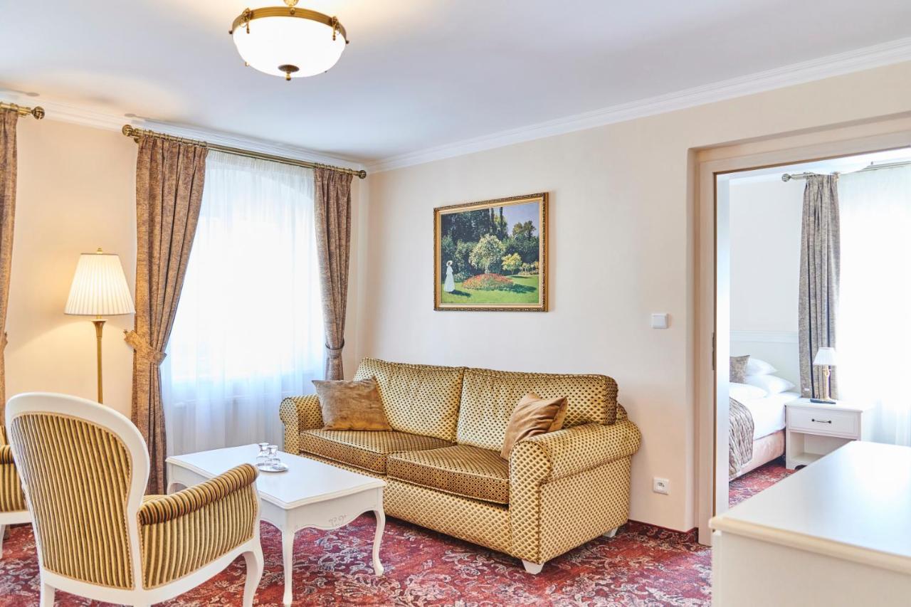 Spa Hotel Centrum Františkovy Lázně エクステリア 写真