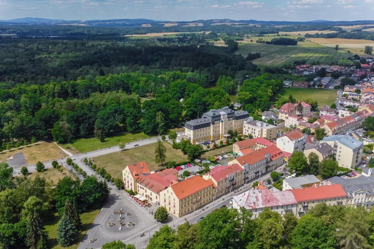 Spa Hotel Centrum Františkovy Lázně エクステリア 写真